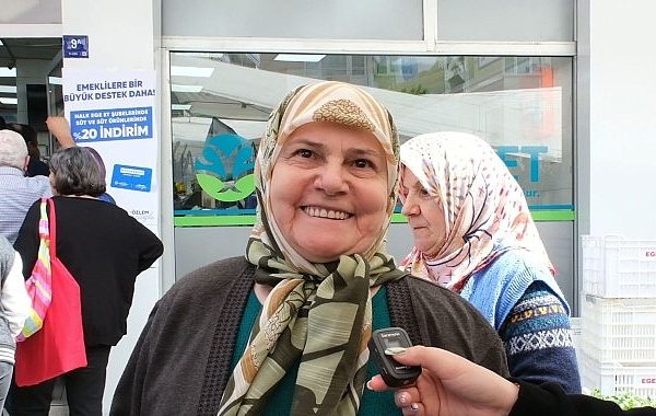 Aydın Büyükşehir Belediye Başkanı Özlem Çerçioğlu'nun kent genelinde yaşayan 260 bini aşkın emekliye yönelik başlattığı “Emekli Kartı” projesinin kapsamı genişletildi – GÜNDEM