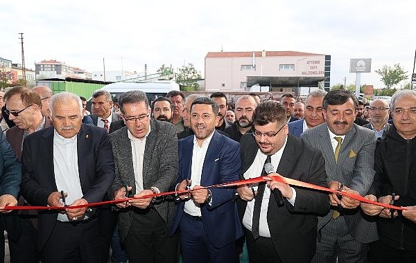 Nevşehir Belediye Başkanı Rasim Arı, çeşitli mahallelerde yeni açılan işyerlerini ziyaret ederek açılış törenlerine katıldı – GÜNDEM
