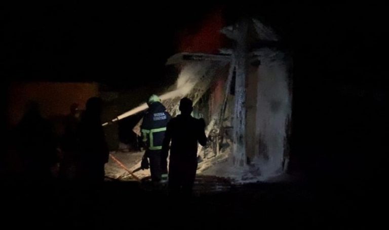 Yangına müdahale eden itfaiye ekiplerine saldırı – Son Dakika Türkiye Haberleri