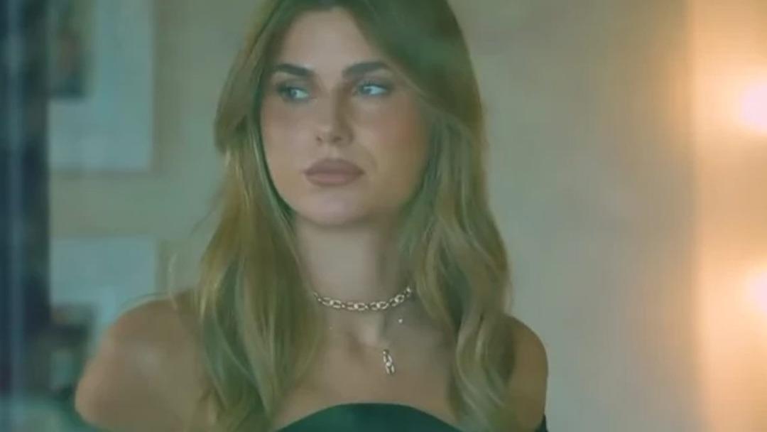 nazlı-sabanci-reklam-face