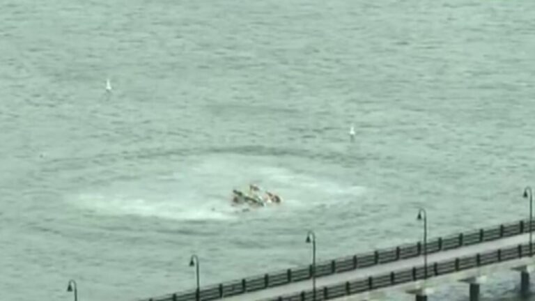 Helikopter New York’taki Hudson Nehri’ne düştü