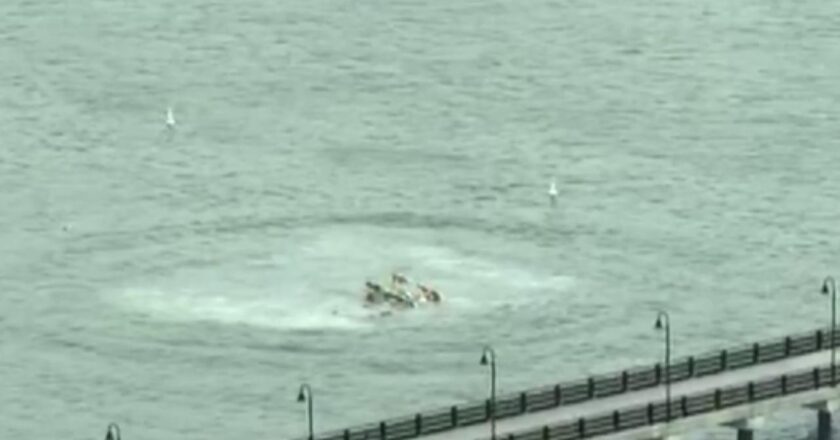 Helikopter New York’taki Hudson Nehri’ne düştü