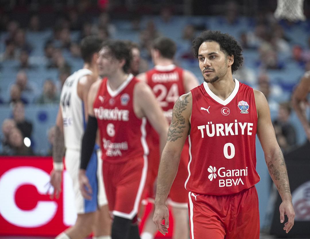 Yunan basında Yunanistan arayan 12 dev adam! Türkiye yenilmemek için bir tesadüf değil