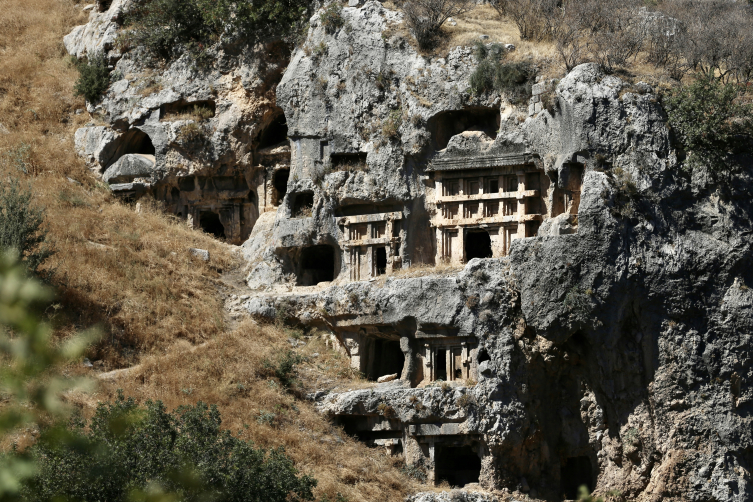 Stadyum ve çevresindeki dükkanlar antik TLOS şehrinde restore edilmiştir.