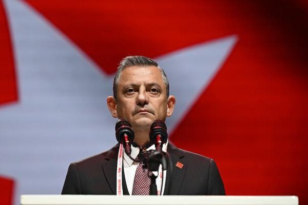 Ankara’da ‘CHP’ hareketliliği: Bir yanda dava, bir yanda MYK! Kritik toplantı başladı