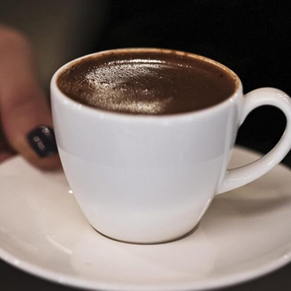 Tansiyon hastaları dikkat: Sabah kahvesi riskli olabilir!