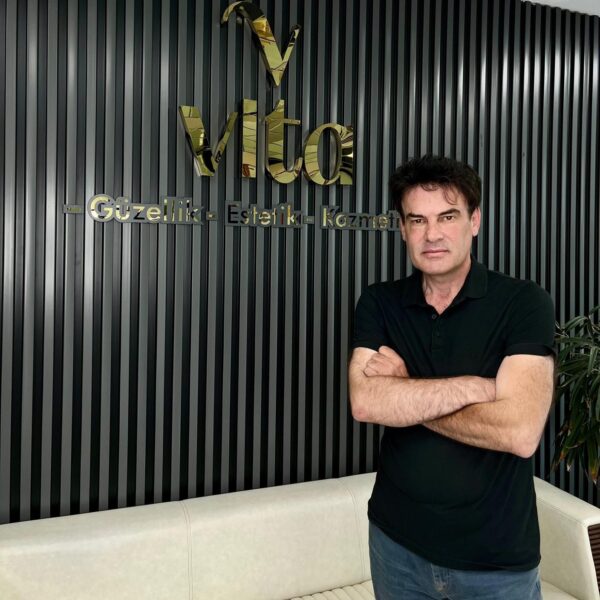 Annelik Estetiği: Doğum Sonrası Kadın Bedeninde Bilimsel ve Estetik Dönüşüm