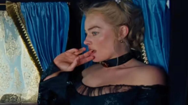 Margot Robbie’nin “kıllı koltuk altı” sahnesi son anda filmden çıkarıldı